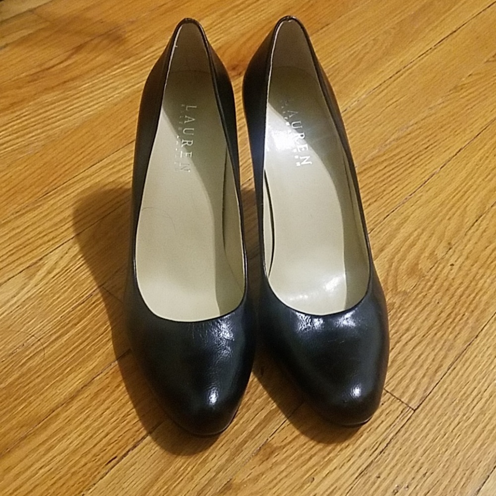 Ralph Lauren Zamora Black Leather Pumps Size 7